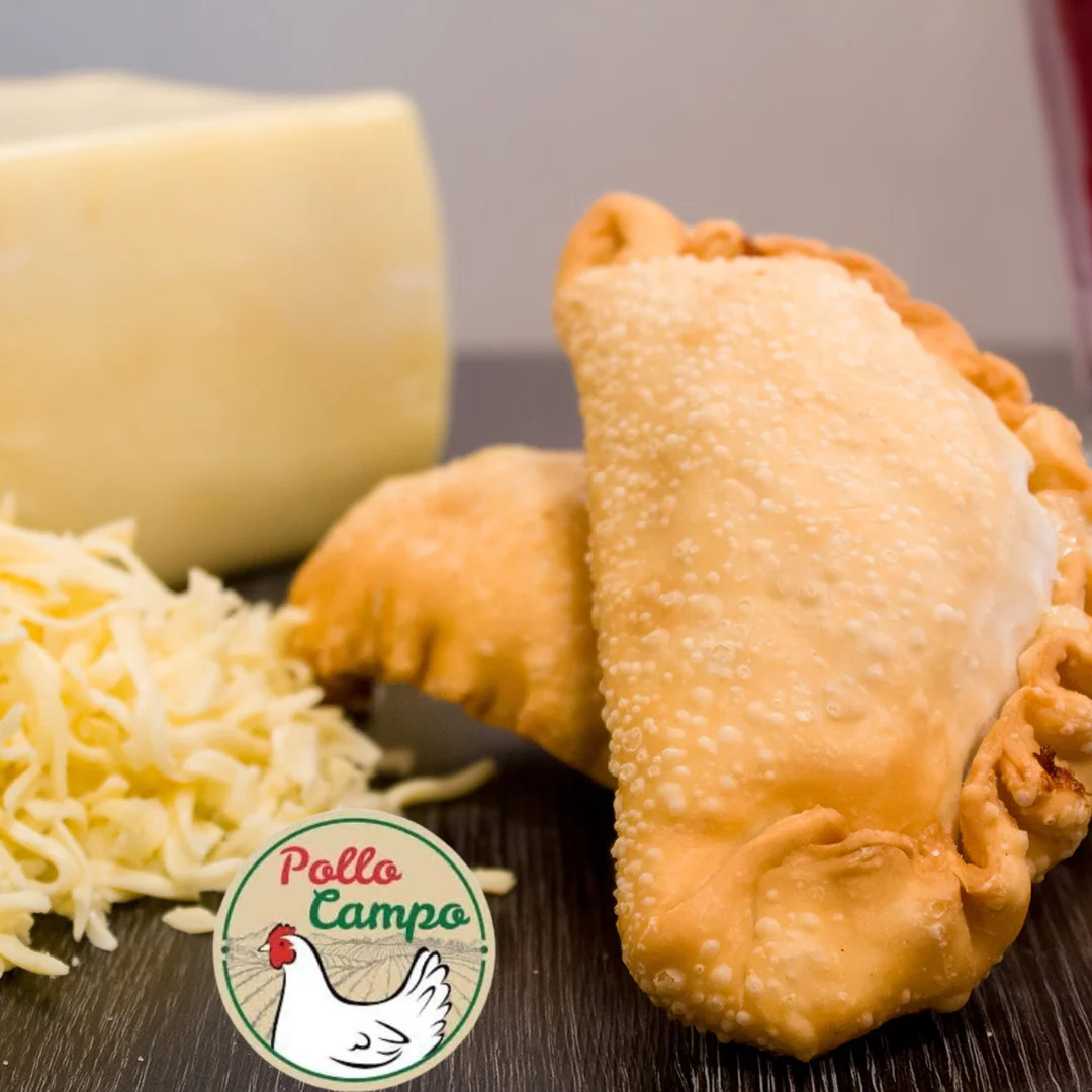 Empanada de Champiñones, Queso y Pollo
